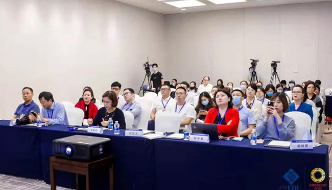 儿童友好理念下的少年儿童抑郁症防�?.jpg